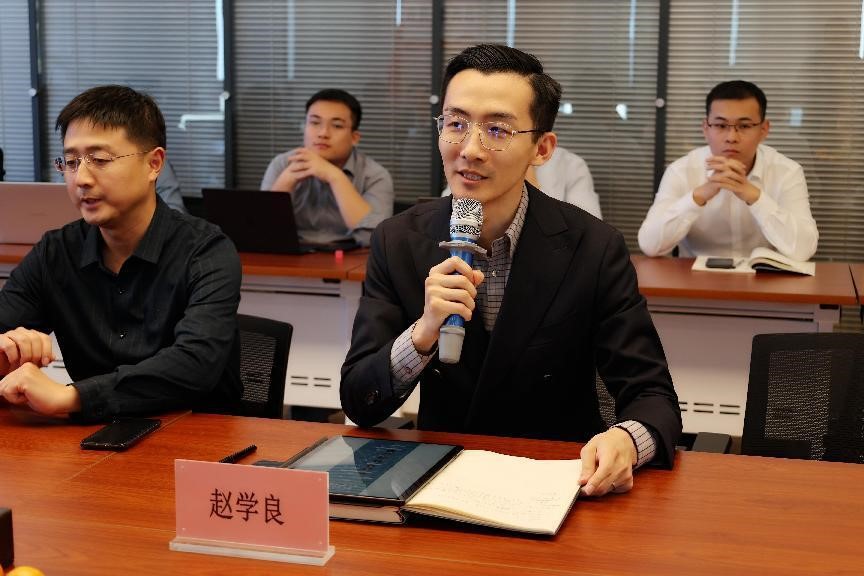 1124-2.jpg 1124-2.jpg